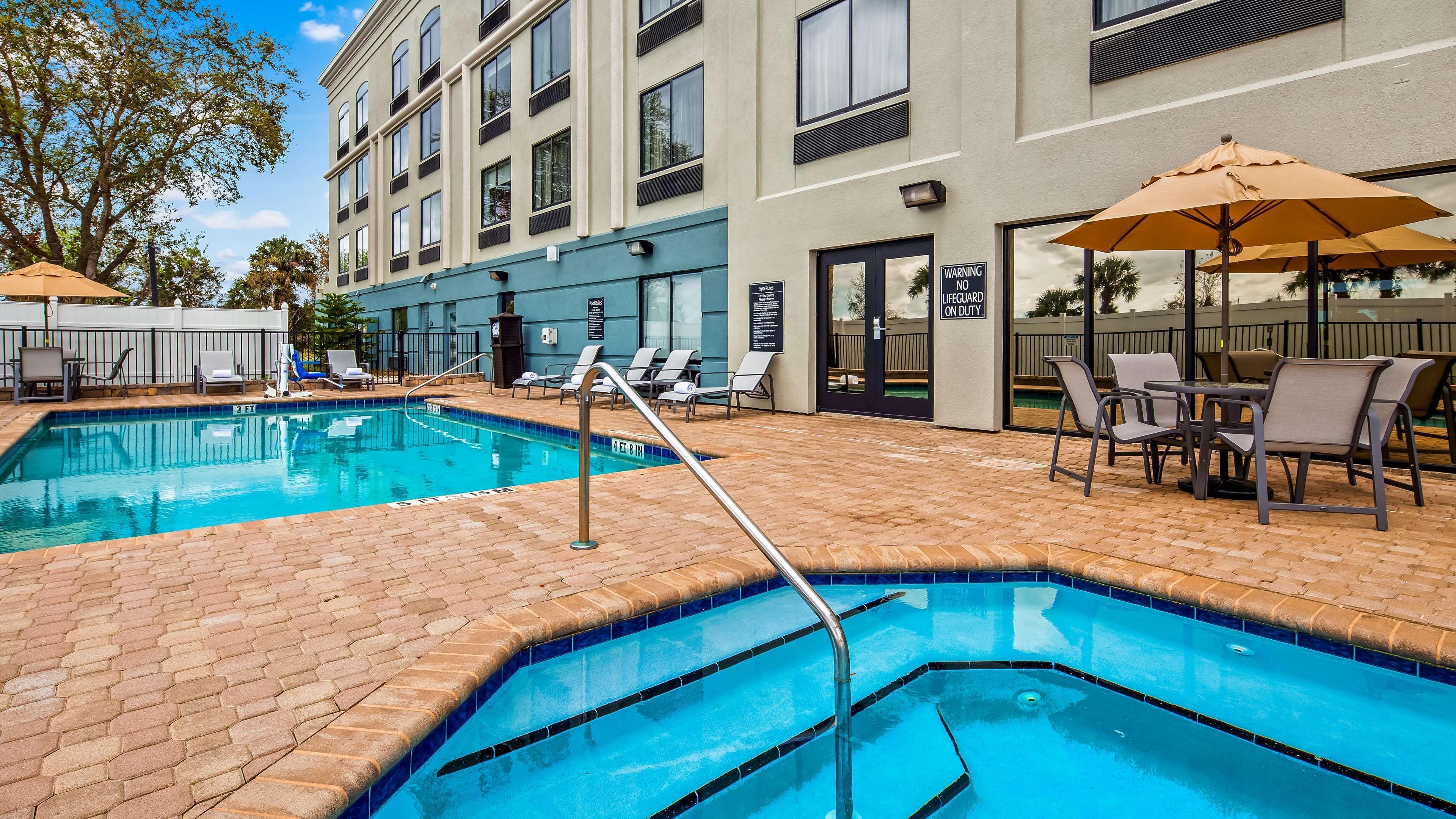 Best Western Plus New Caney Inn & Suites Exterior photo